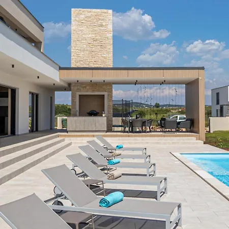 La Reina Дом отдыха